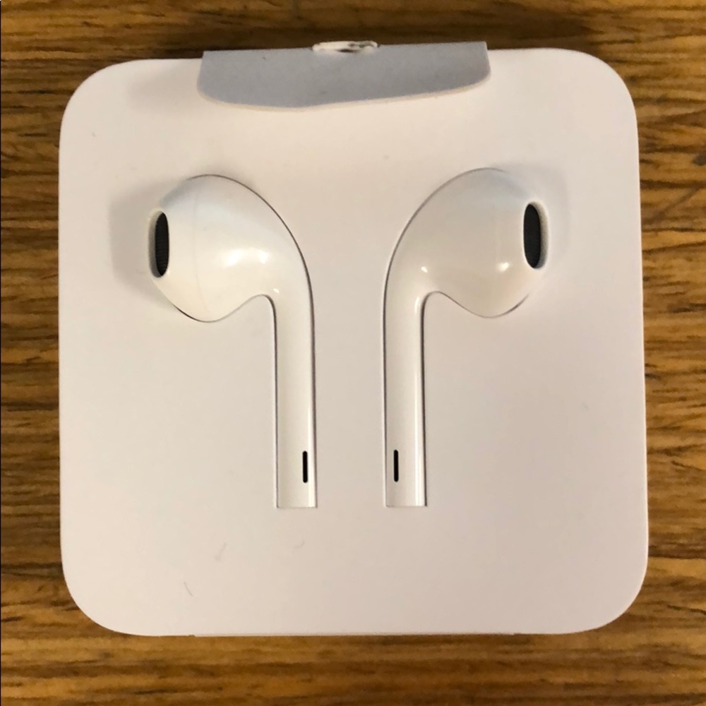 Apple EarPods with Lightening Connector